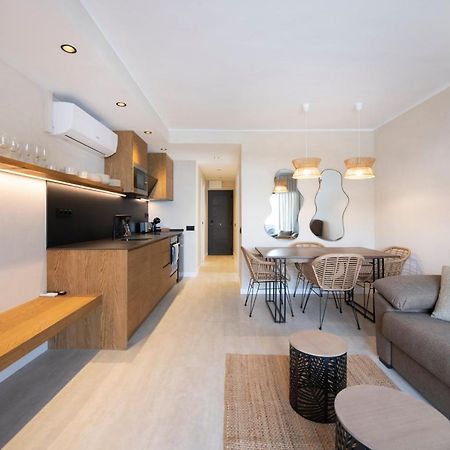 Apartamentos Marplana Кастелдефелс Екстериор снимка