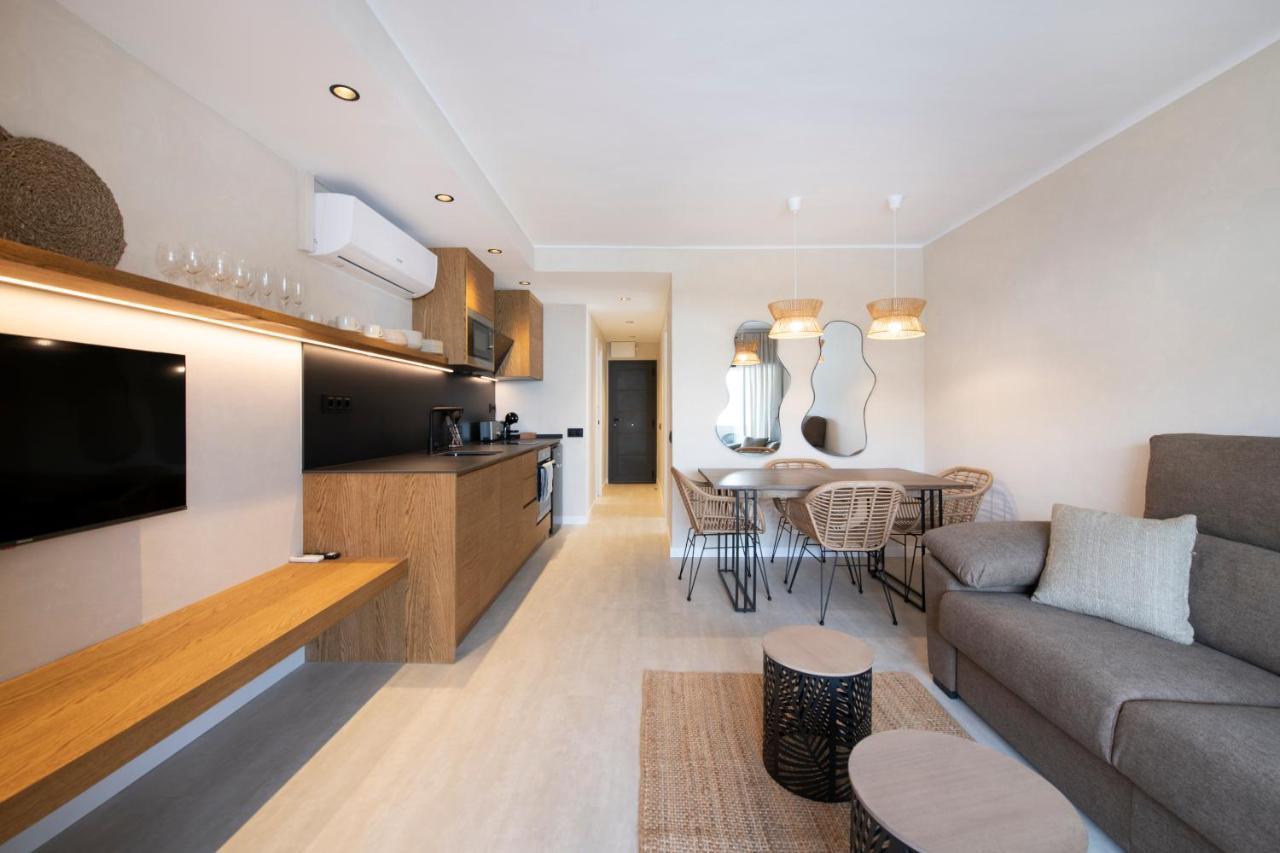 Apartamentos Marplana Кастелдефелс Екстериор снимка